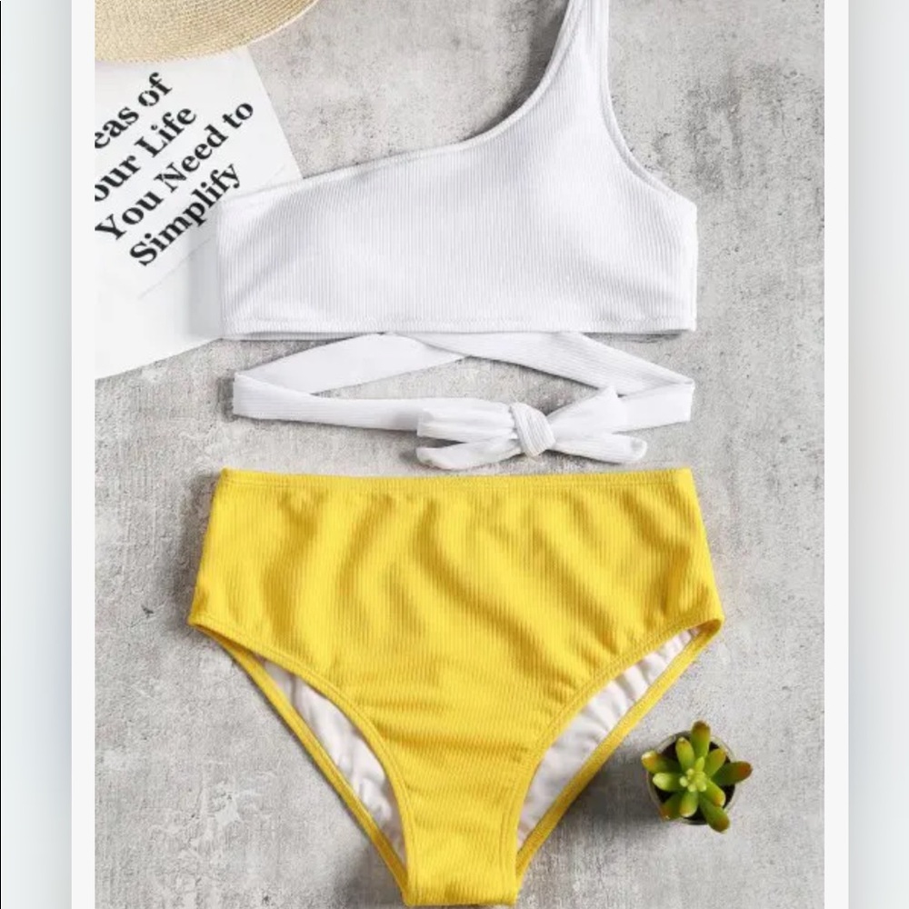 One shoulder bikini set